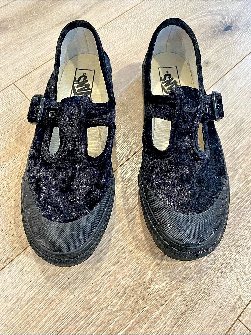 Vans Style 93 Crushed Velvet Mary Jane Black Shoes 8.5